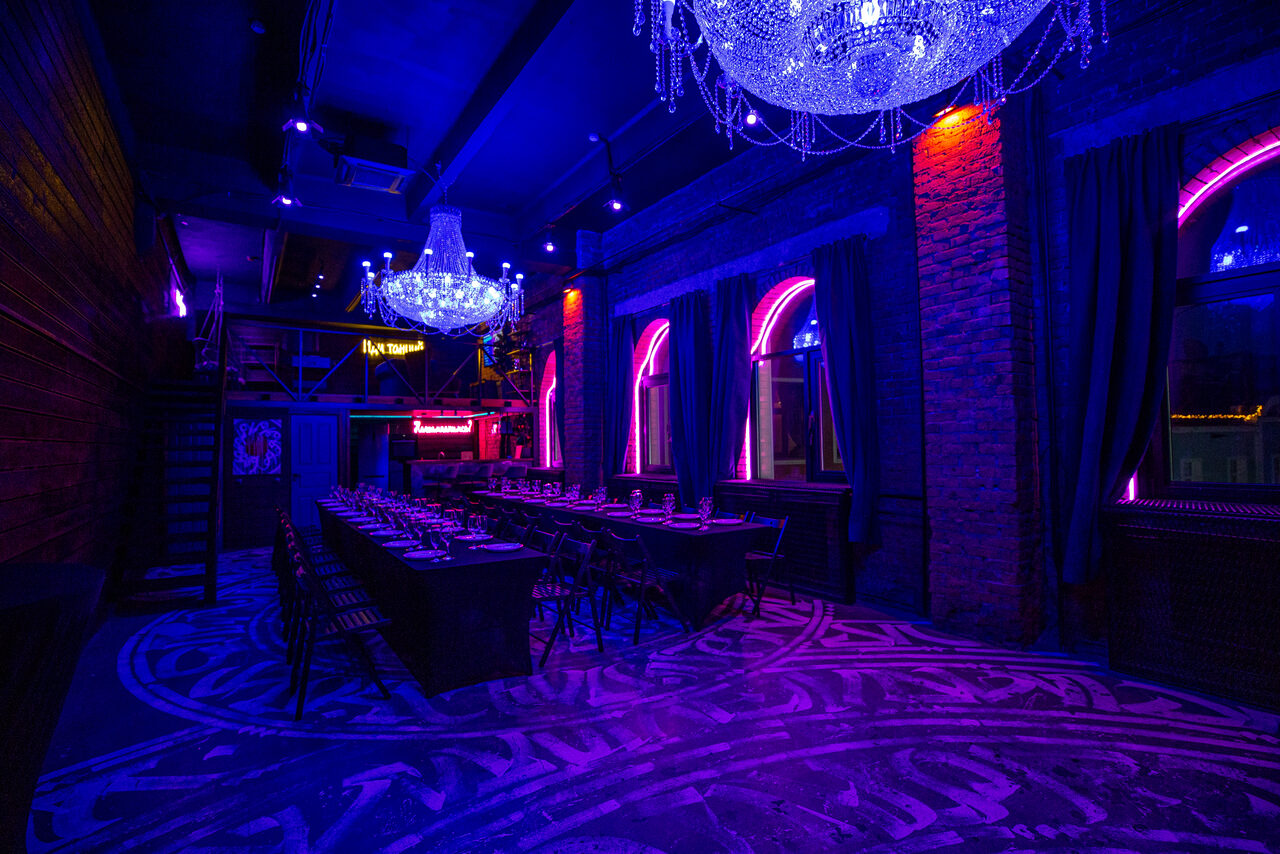 Арендовать Двухуровневый лофт в арт-пространстве