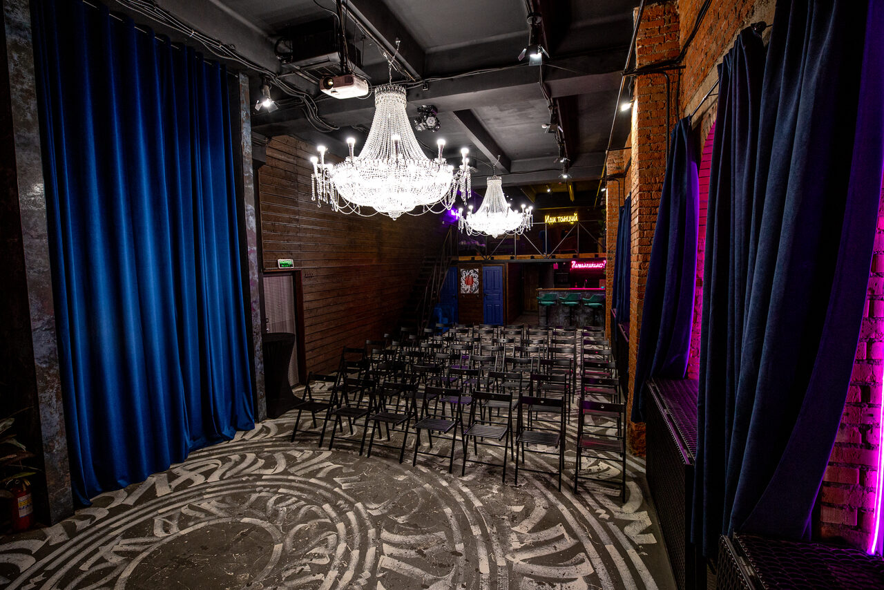 Арендовать Двухуровневый лофт в арт-пространстве