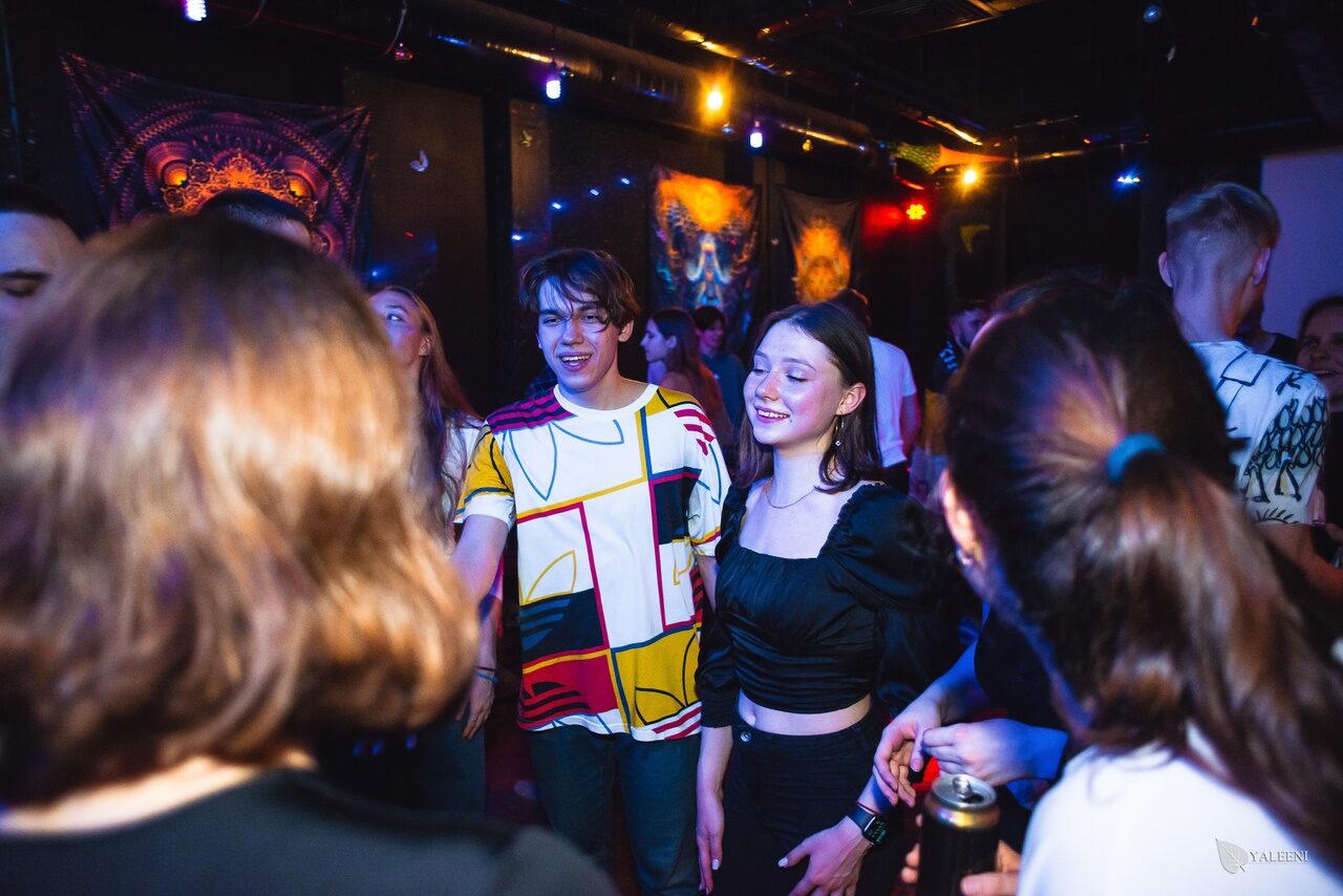 Арендовать Двухъярусный лофт с ярким дизайном