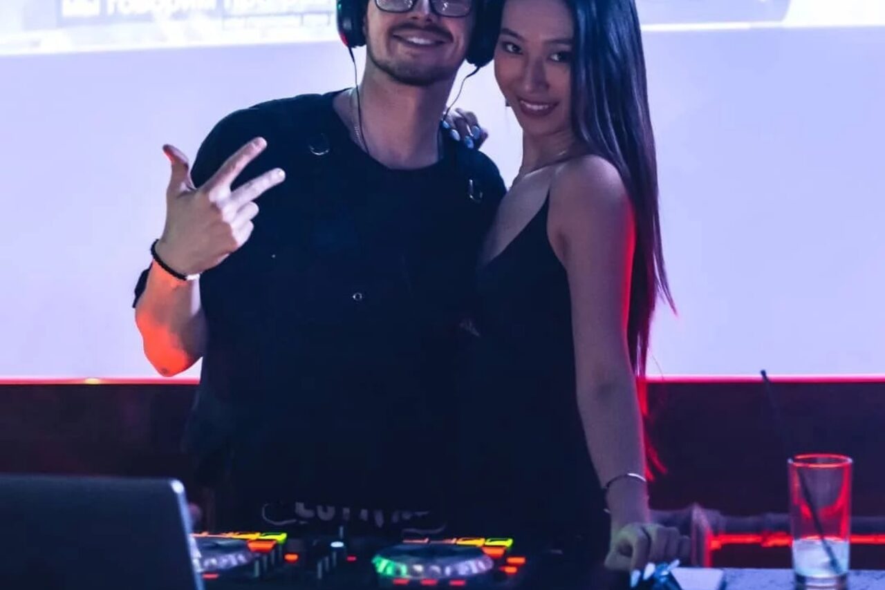 Арендовать Двухъярусный лофт с ярким дизайном