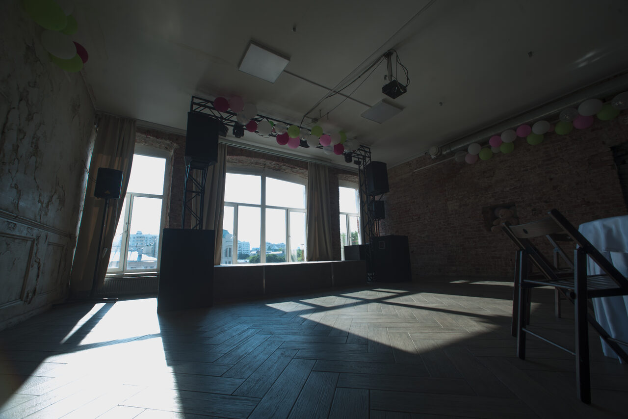 Арендовать Loft 120кв.м. для праздников и тренингов
