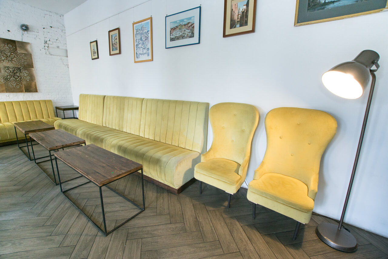 Арендовать Loft80sq.m. for lectures, meetings, master classes, photo sessions