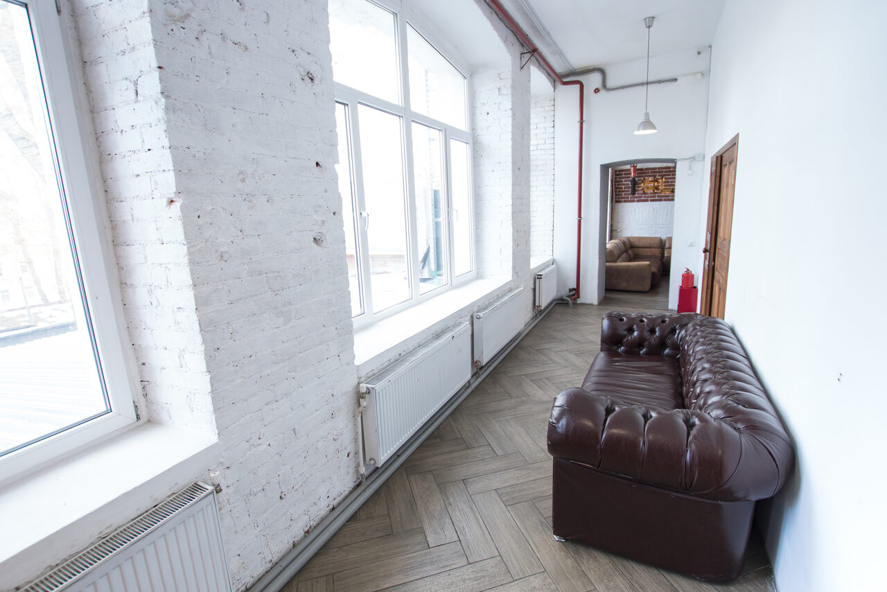Арендовать Loft80sq.m. for lectures, meetings, master classes, photo sessions