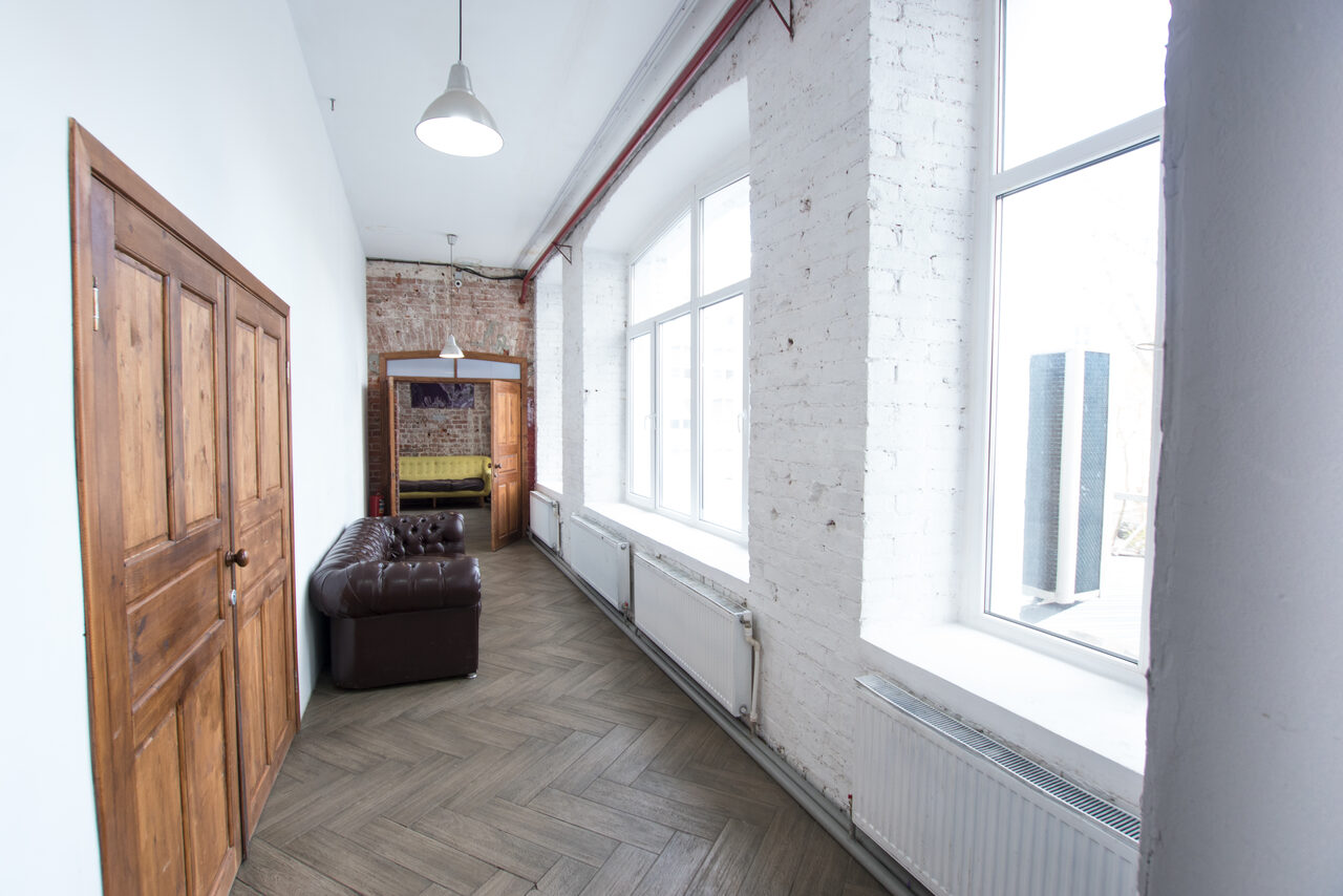 Арендовать Loft80sq.m. for lectures, meetings, master classes, photo sessions