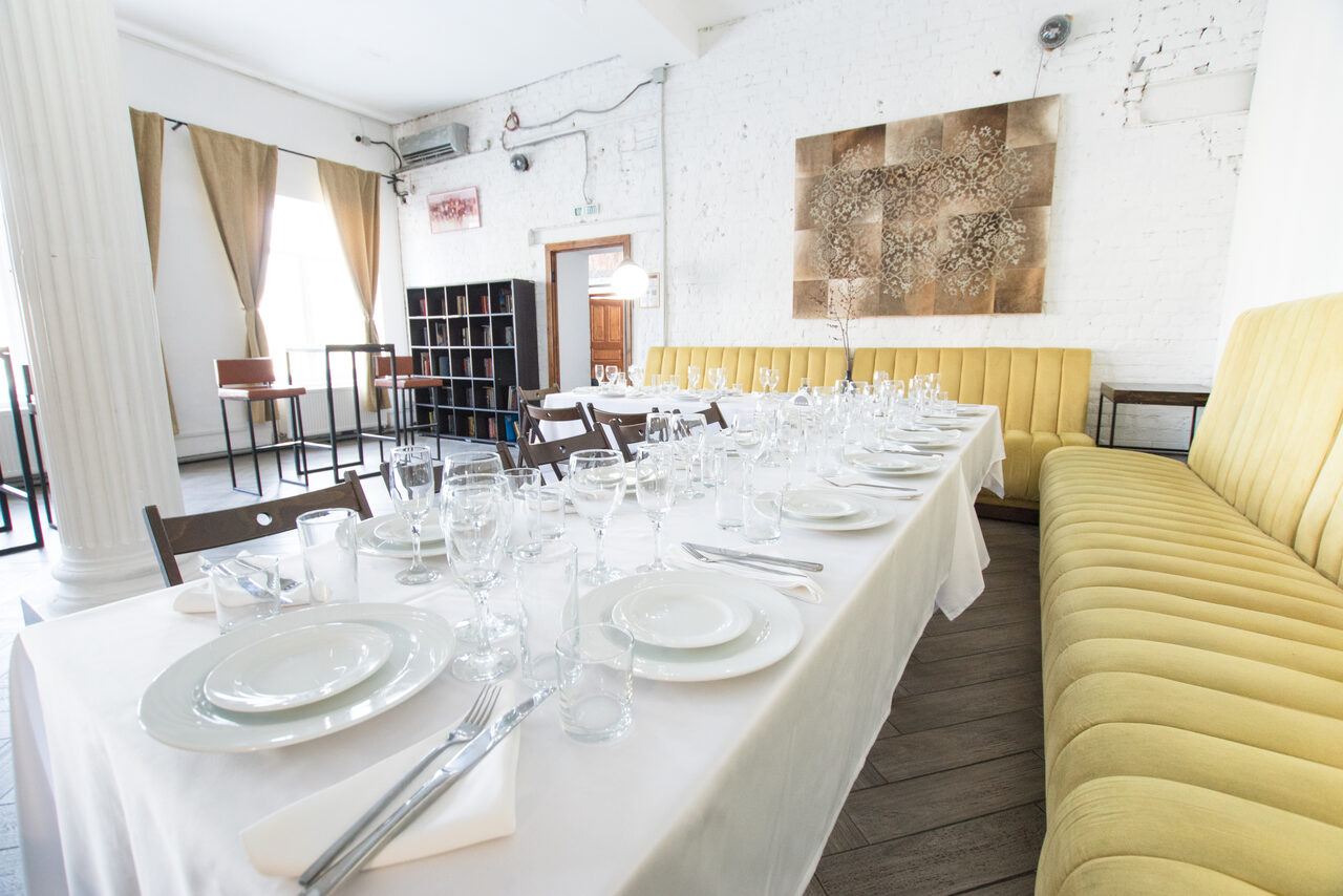 Арендовать Loft80sq.m. for lectures, meetings, master classes, photo sessions