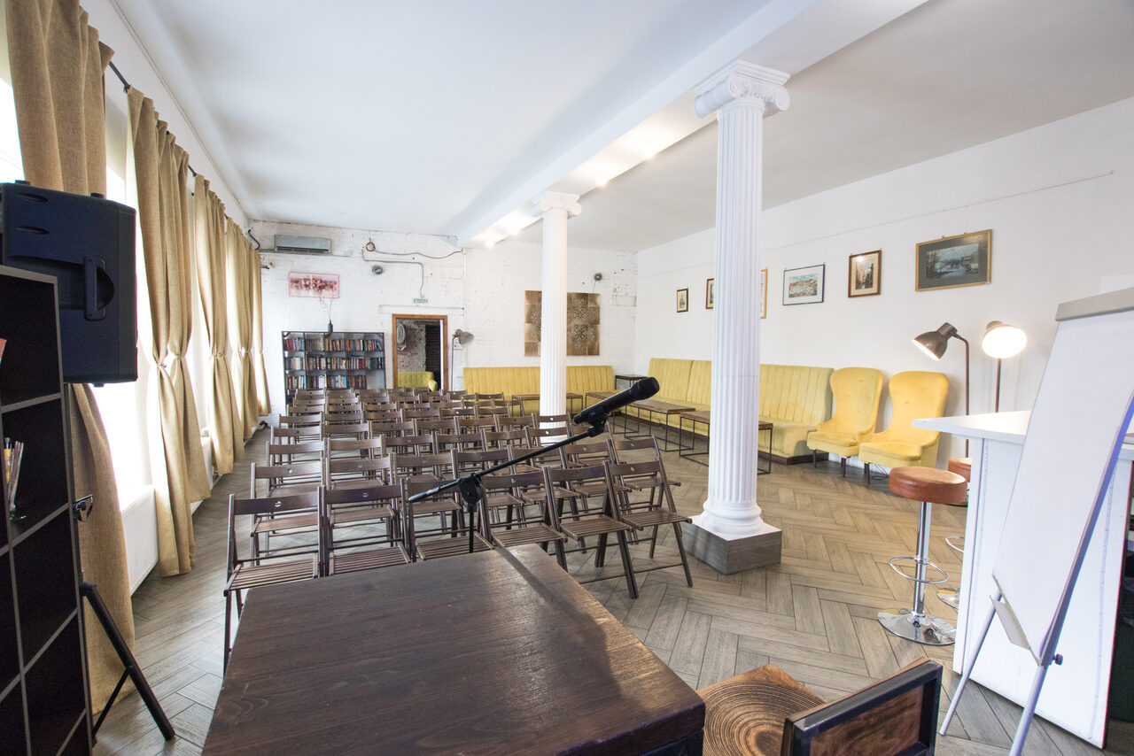 Арендовать Loft80sq.m. for lectures, meetings, master classes, photo sessions