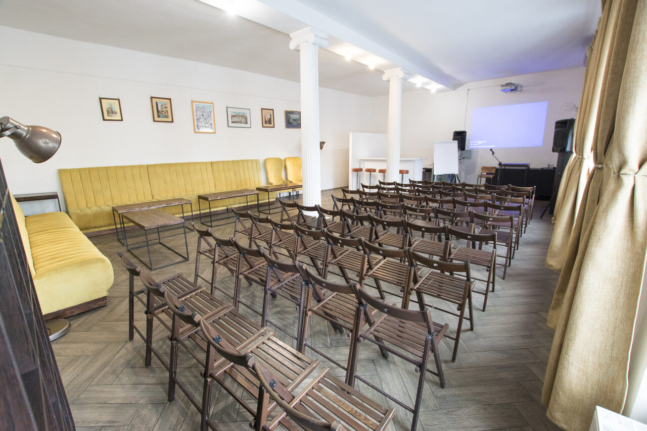 Арендовать Loft80sq.m. for lectures, meetings, master classes, photo sessions