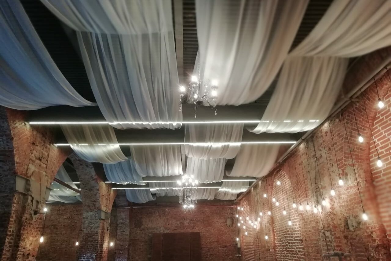 Арендовать Хаянис Холл