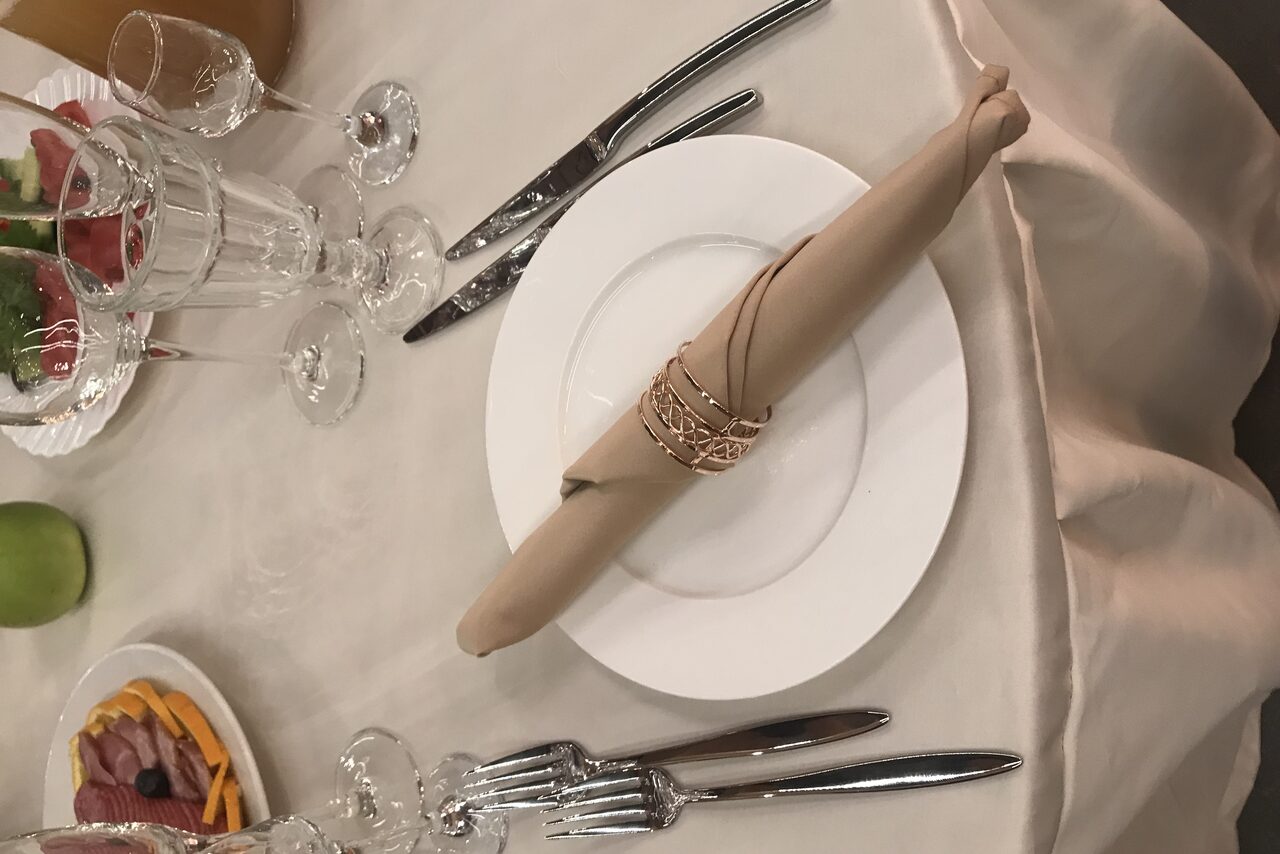 Арендовать Хаянис Холл