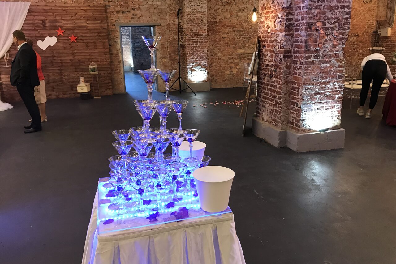 Арендовать Хаянис Холл