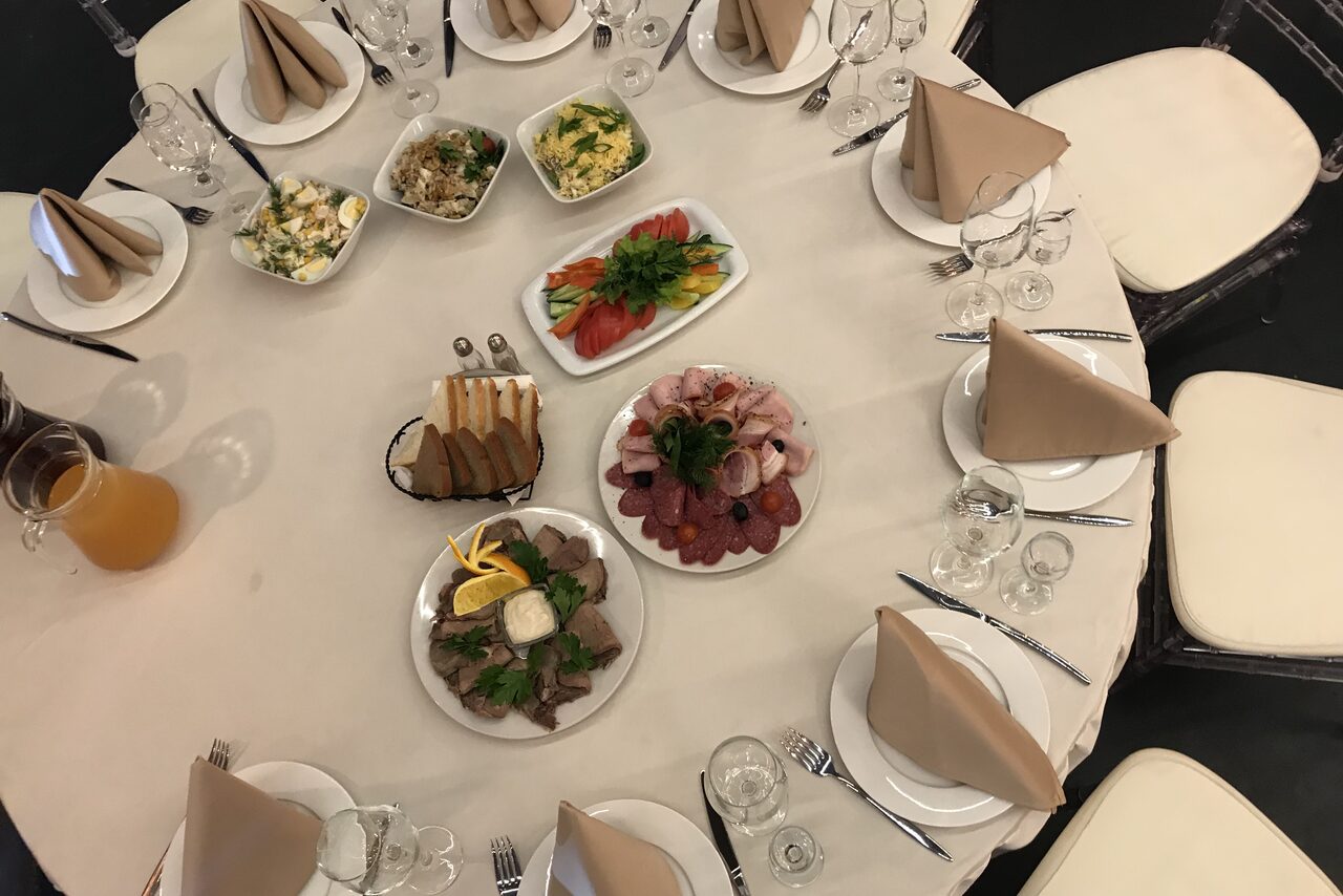 Арендовать Хаянис Холл