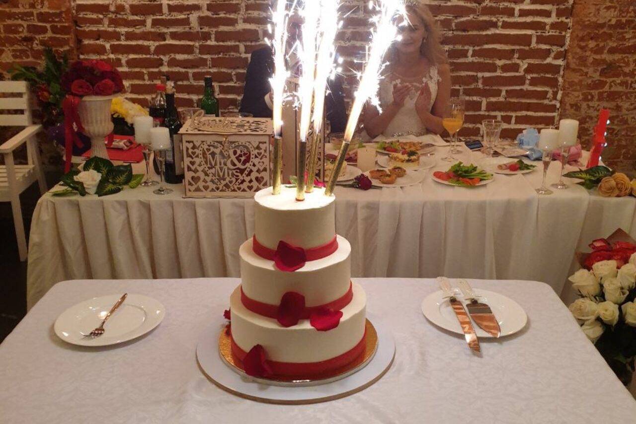 Арендовать Хаянис Холл