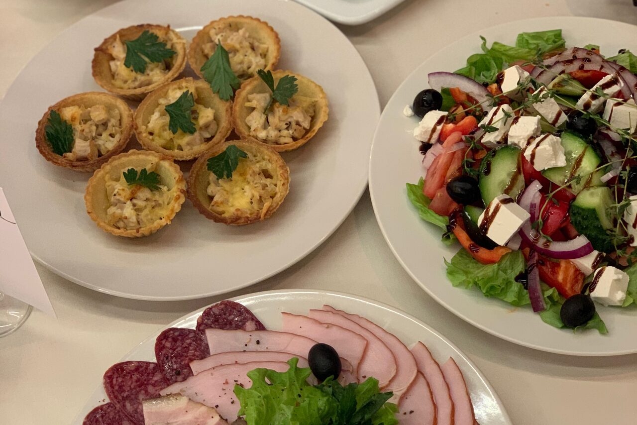 Арендовать Хаянис Холл