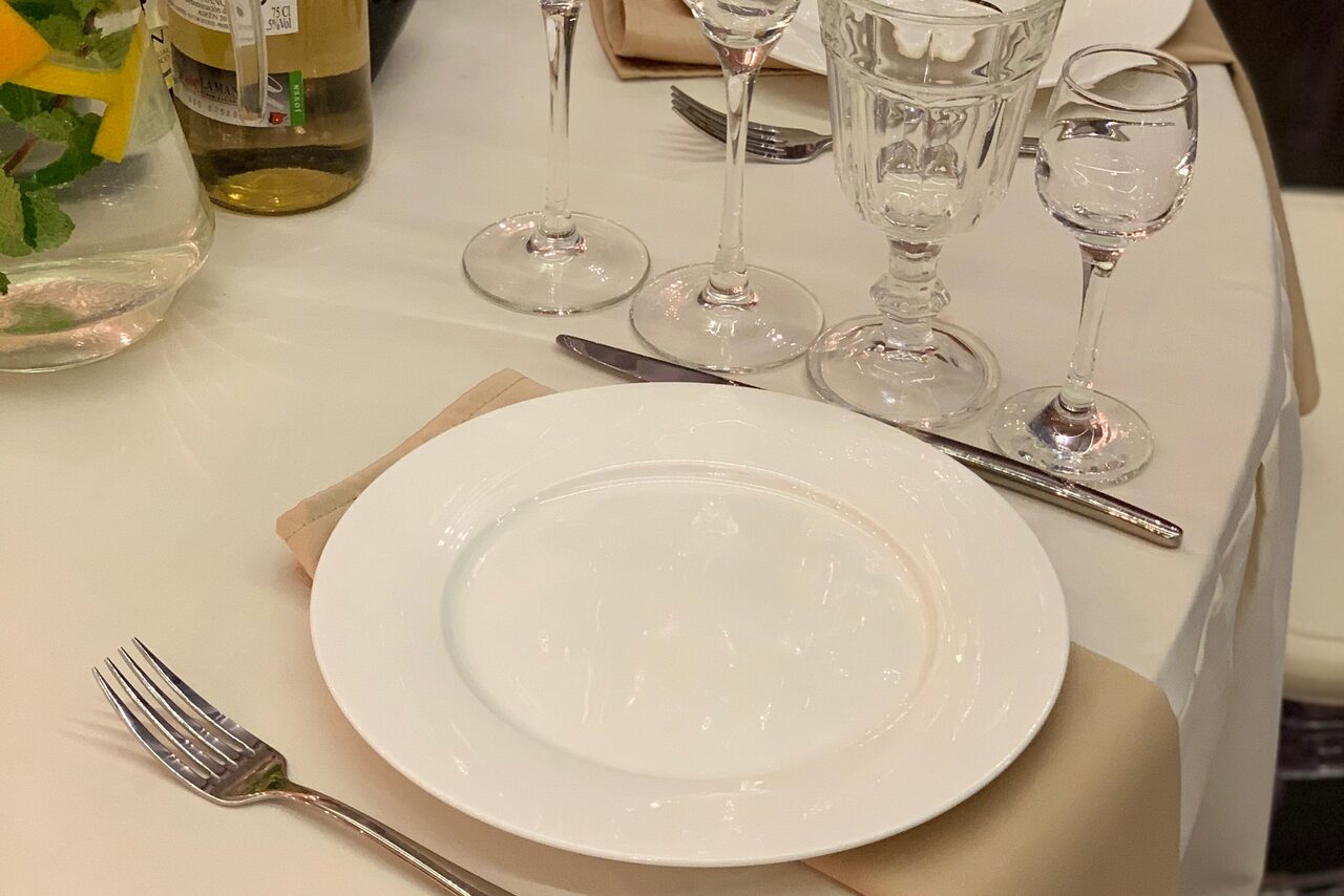 Арендовать Хаянис Холл