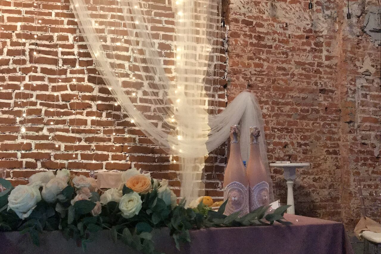 Арендовать Хаянис Холл