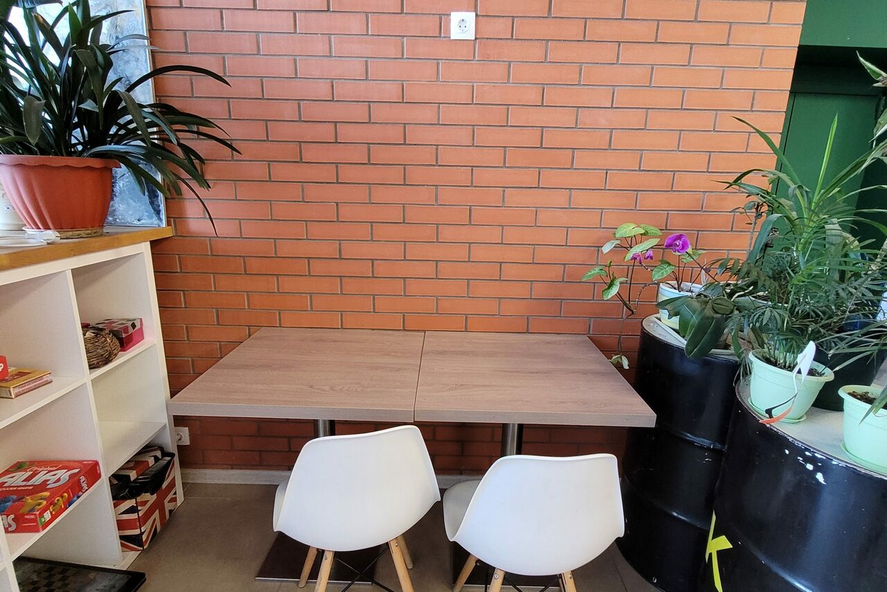 Арендовать Lounge space with cafe