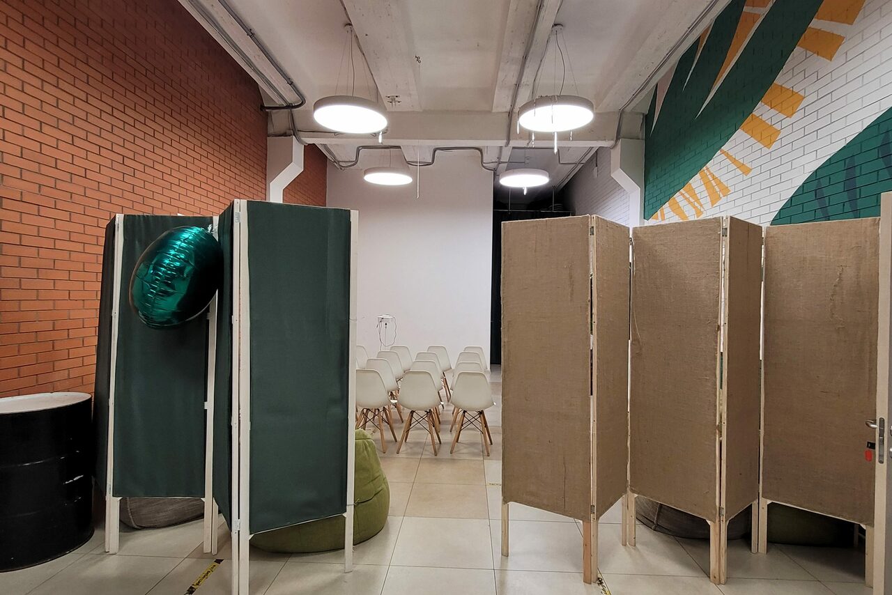 Арендовать Lounge space with cafe