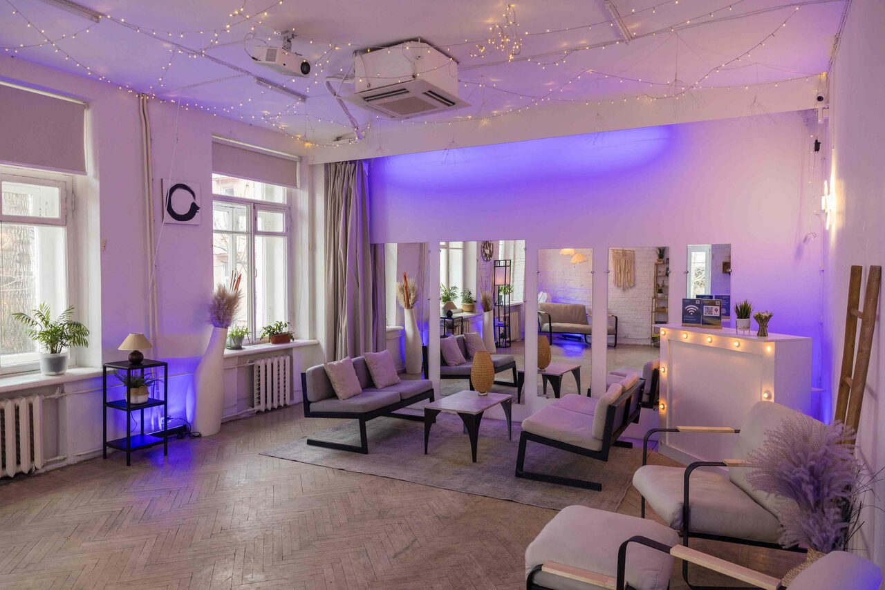 Арендовать Citrus Hall. Sweetie в старинном особняке 