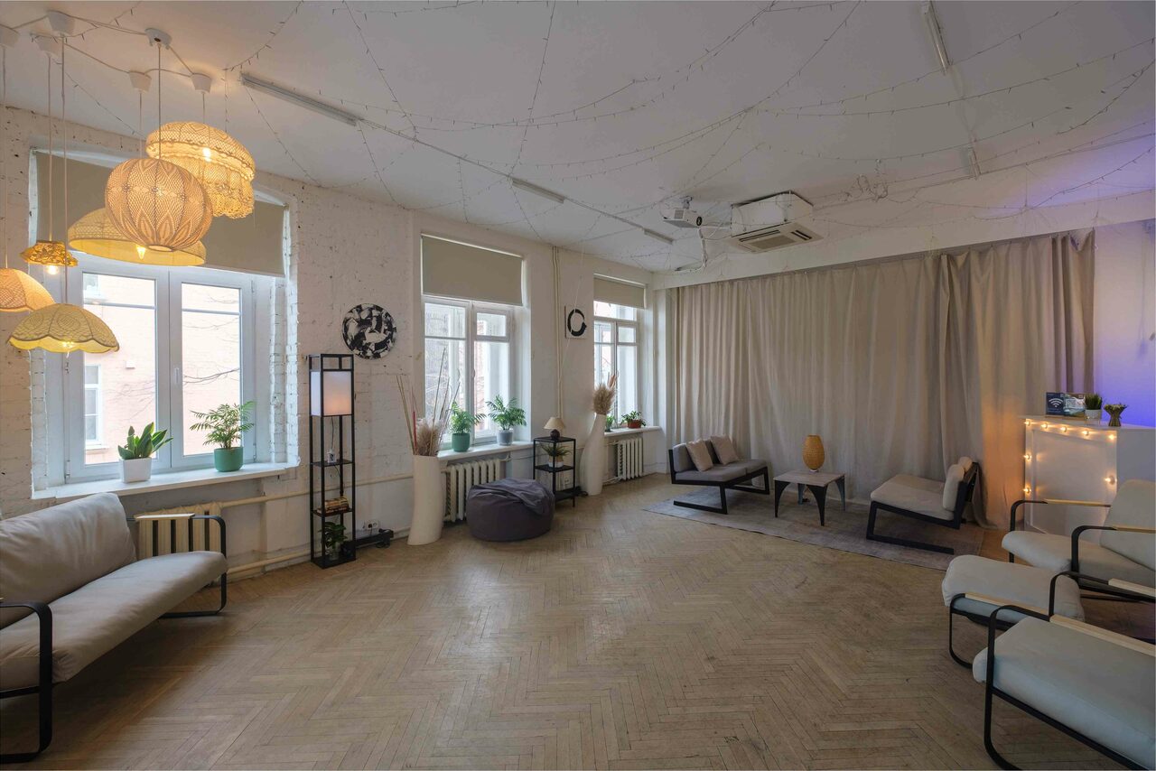 Арендовать Citrus Hall. Sweetie в старинном особняке 