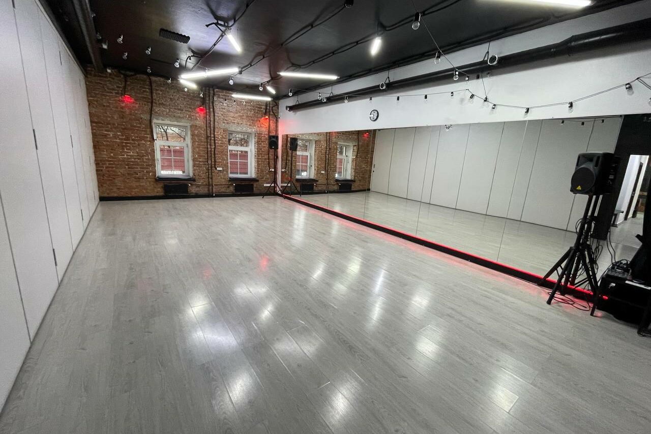 Арендовать Темный зал