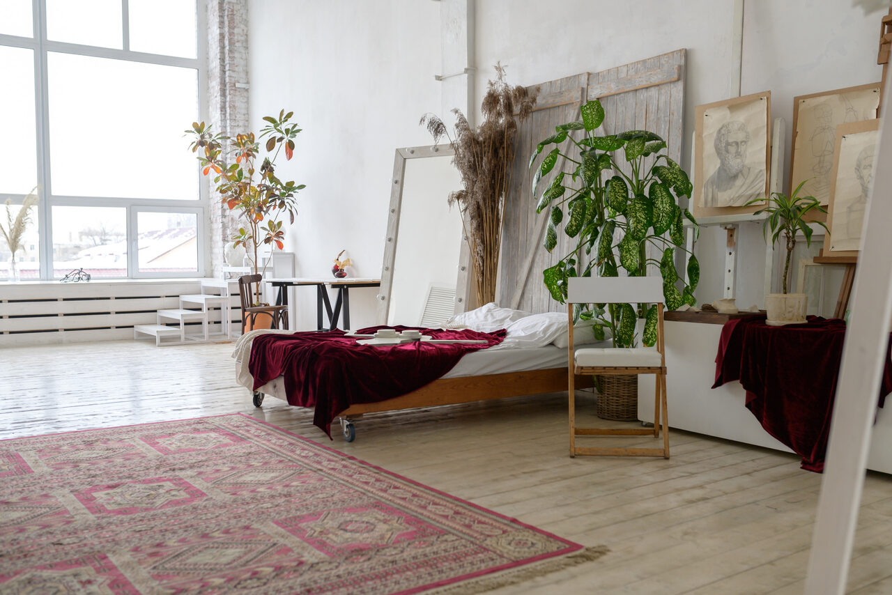 Арендовать Светлое пространство с большим окном