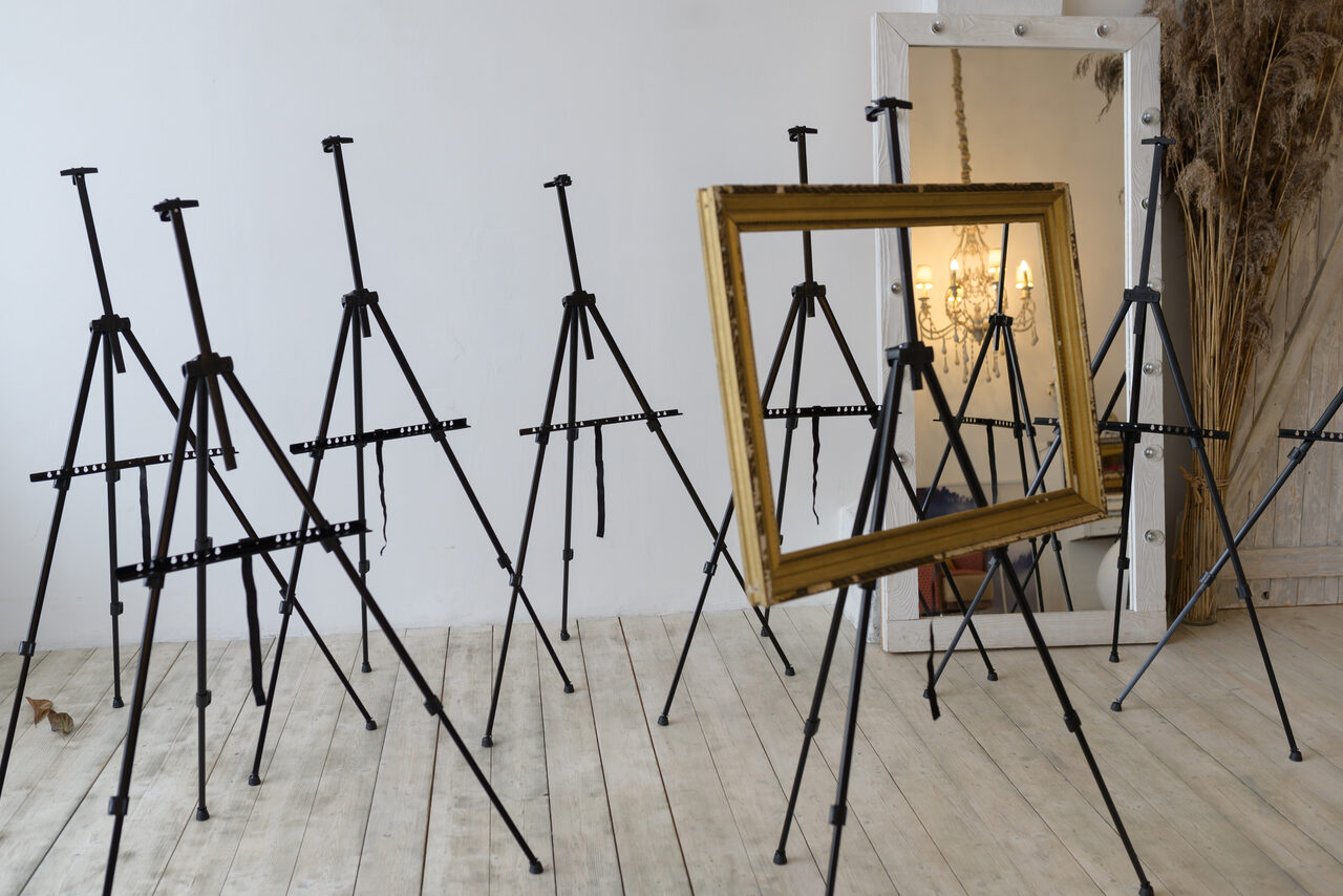 Арендовать Светлое пространство с большим окном