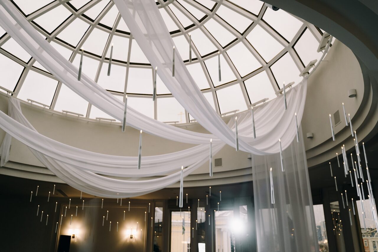 Арендовать Атриум Палас Отель