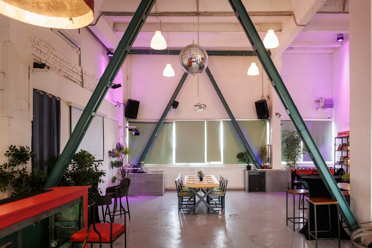 Арендовать Work Shop Loft. Зал 2 с верандой