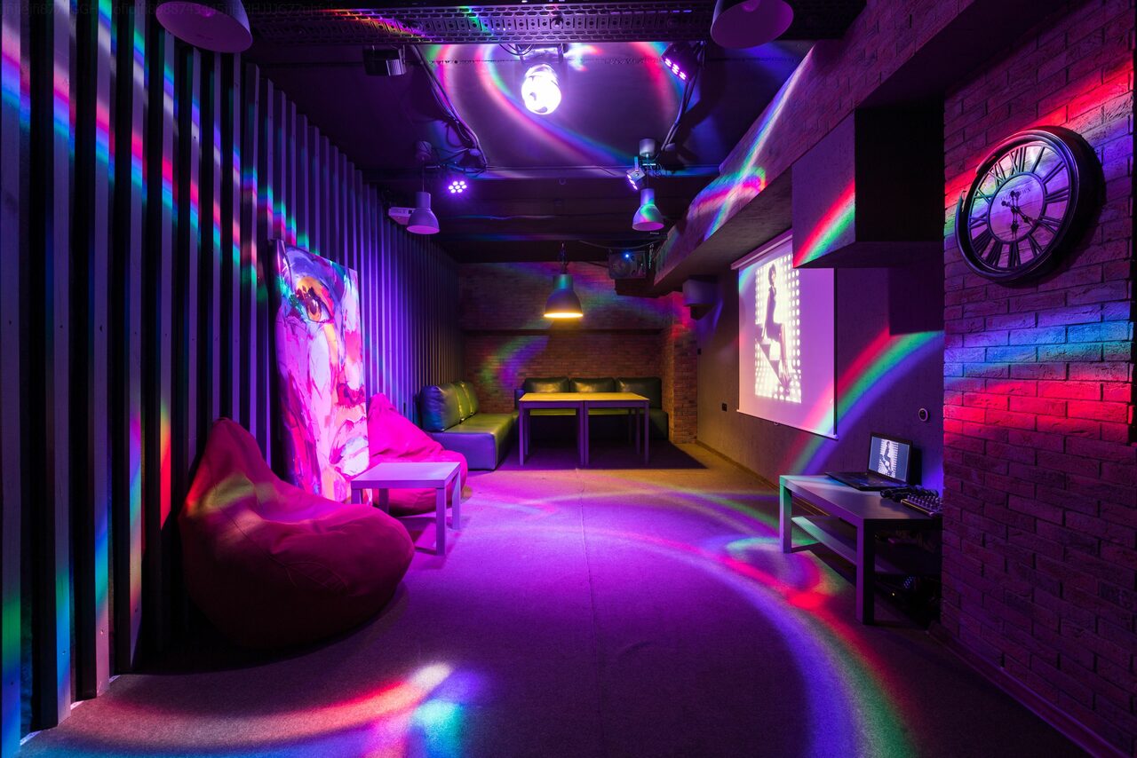 Арендовать FREEDOM (СВОБОДА)  Лофт в Новосибирске с полным эффектом ночного клуба