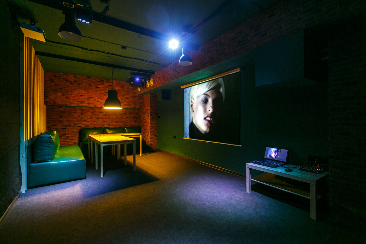 Арендовать FREEDOM (СВОБОДА)  Лофт в Новосибирске с полным эффектом ночного клуба