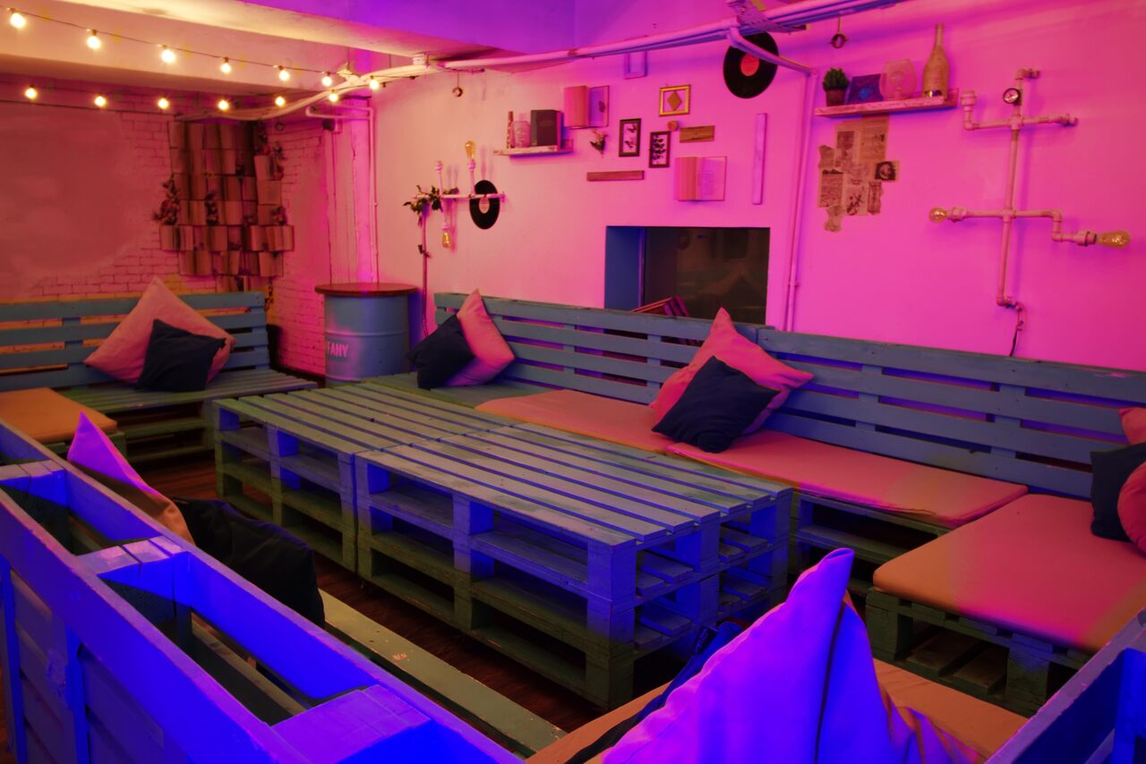 Арендовать  Тиффани. Лофт с авторской мебелью