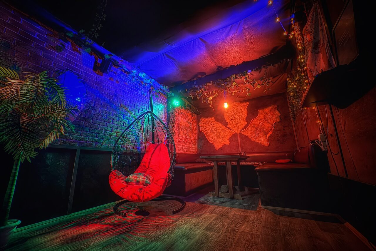 Арендовать Антуражный лофт для настольных игр