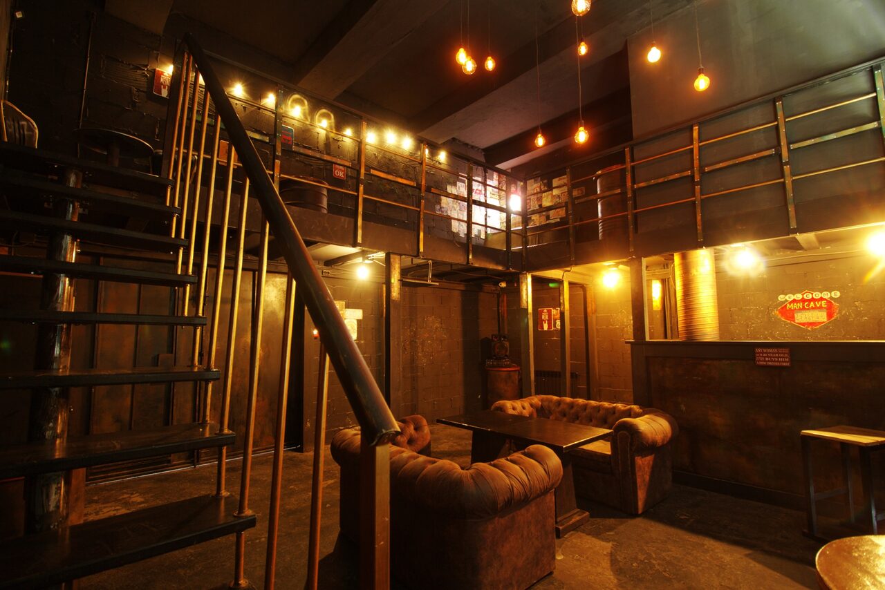 Арендовать Duplex loft with motorcycle 