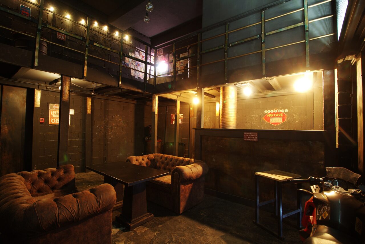 Арендовать Duplex loft with motorcycle 