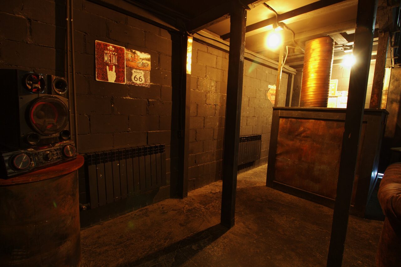 Арендовать Duplex loft with motorcycle 