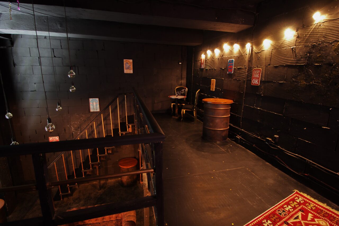 Арендовать Duplex loft with motorcycle 