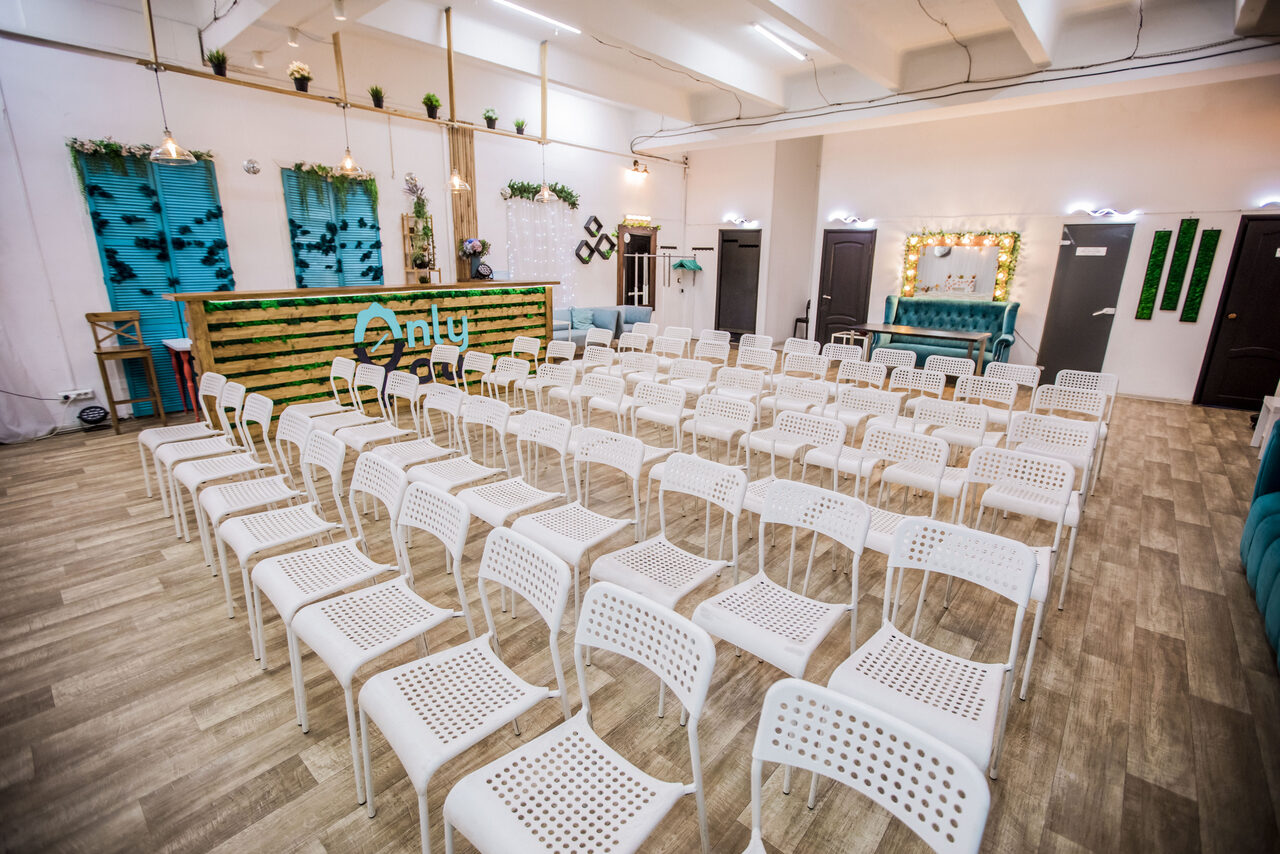 Арендовать Bright loft with a veranda for educational events