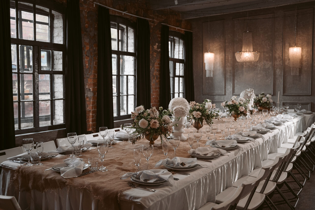 Арендовать SoldOut Lофт. Лофт-пространство с панорамными окнами