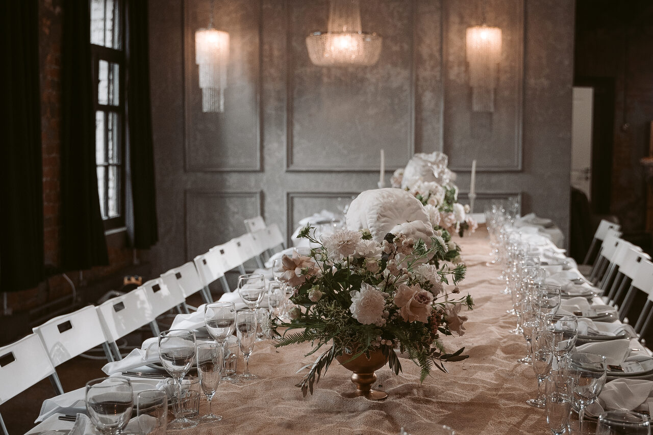 Арендовать SoldOut Lофт. Лофт-пространство с панорамными окнами