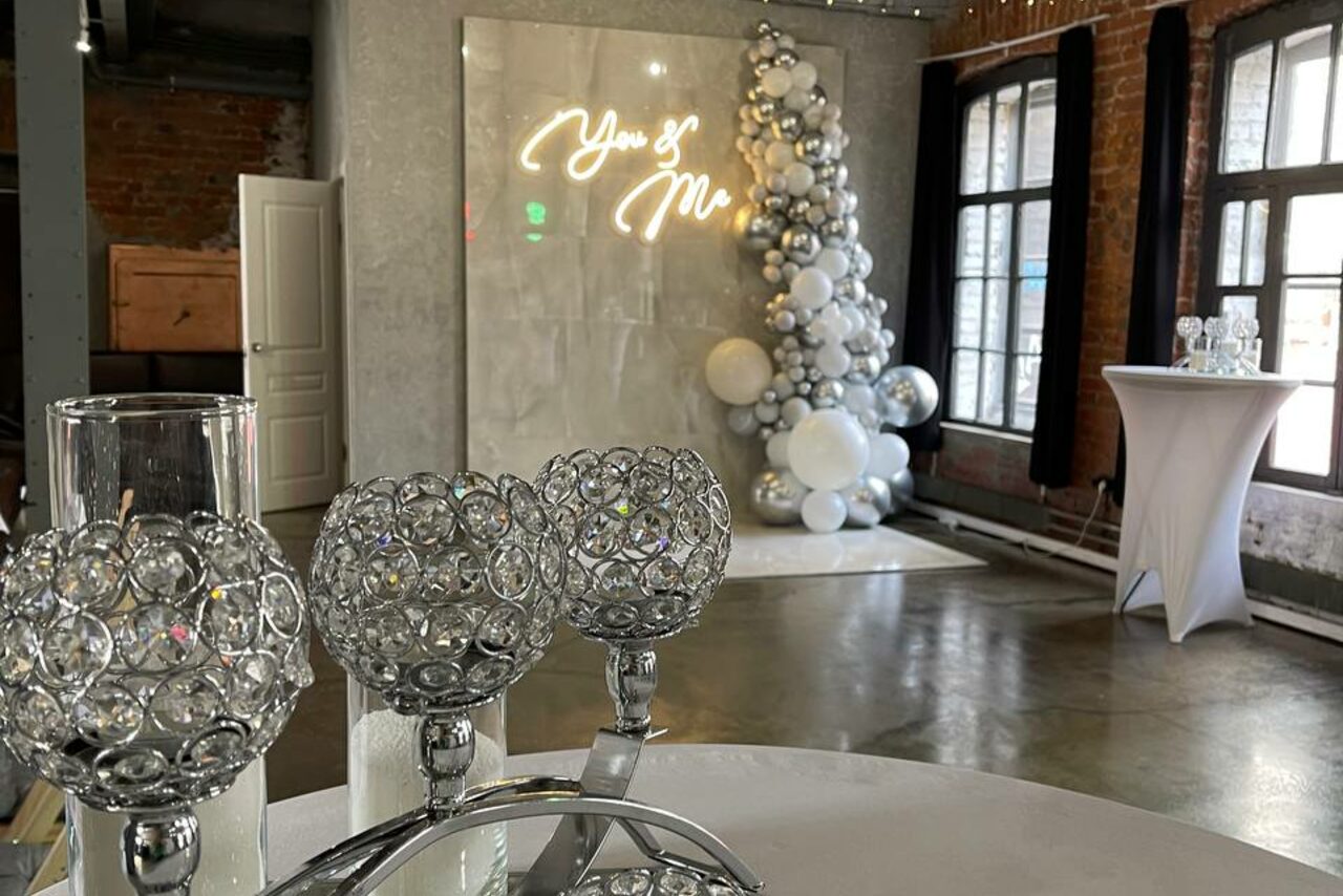 Арендовать SoldOut Lофт. Лофт-пространство с панорамными окнами