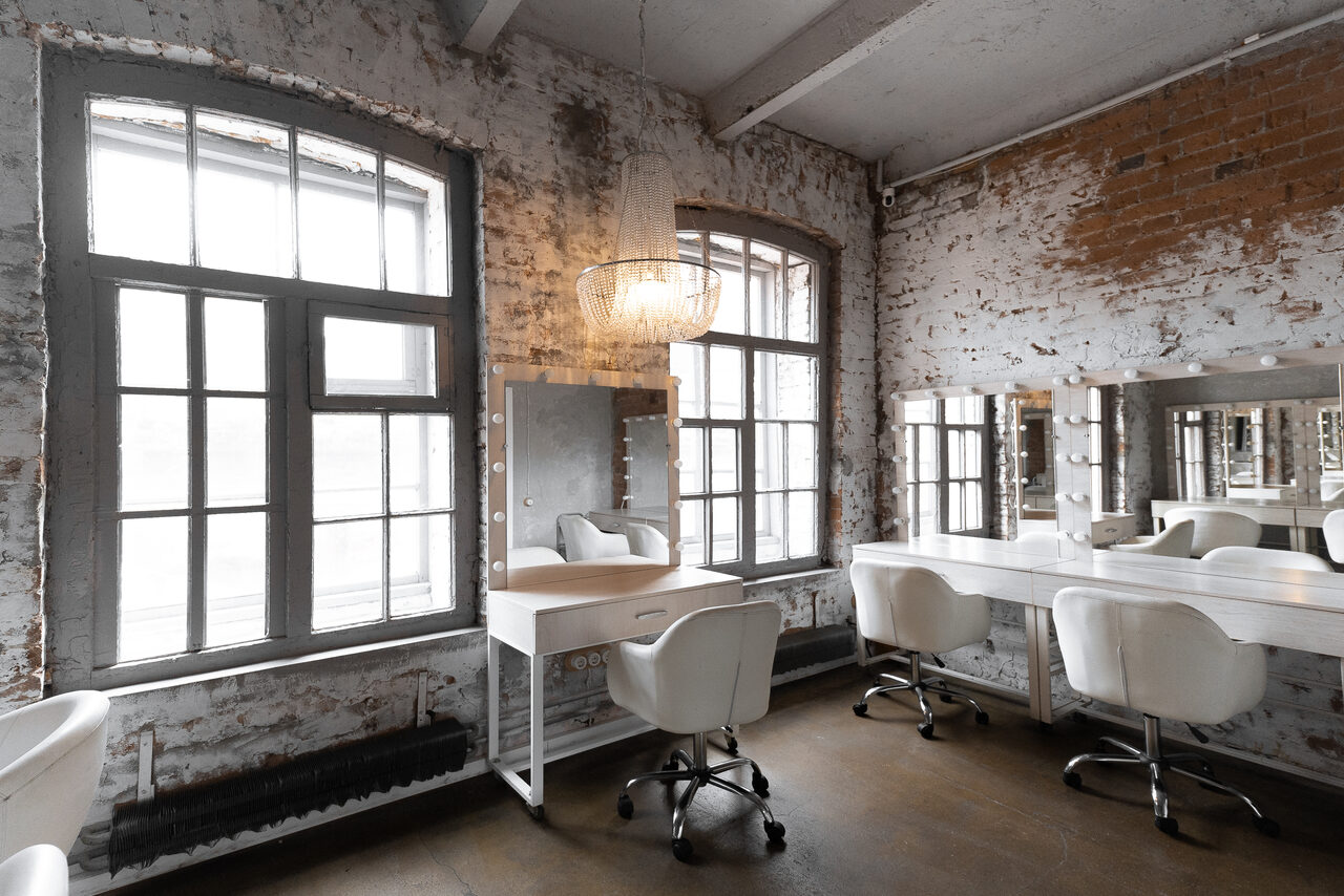 Арендовать SoldOut Lофт. Лофт-пространство с панорамными окнами