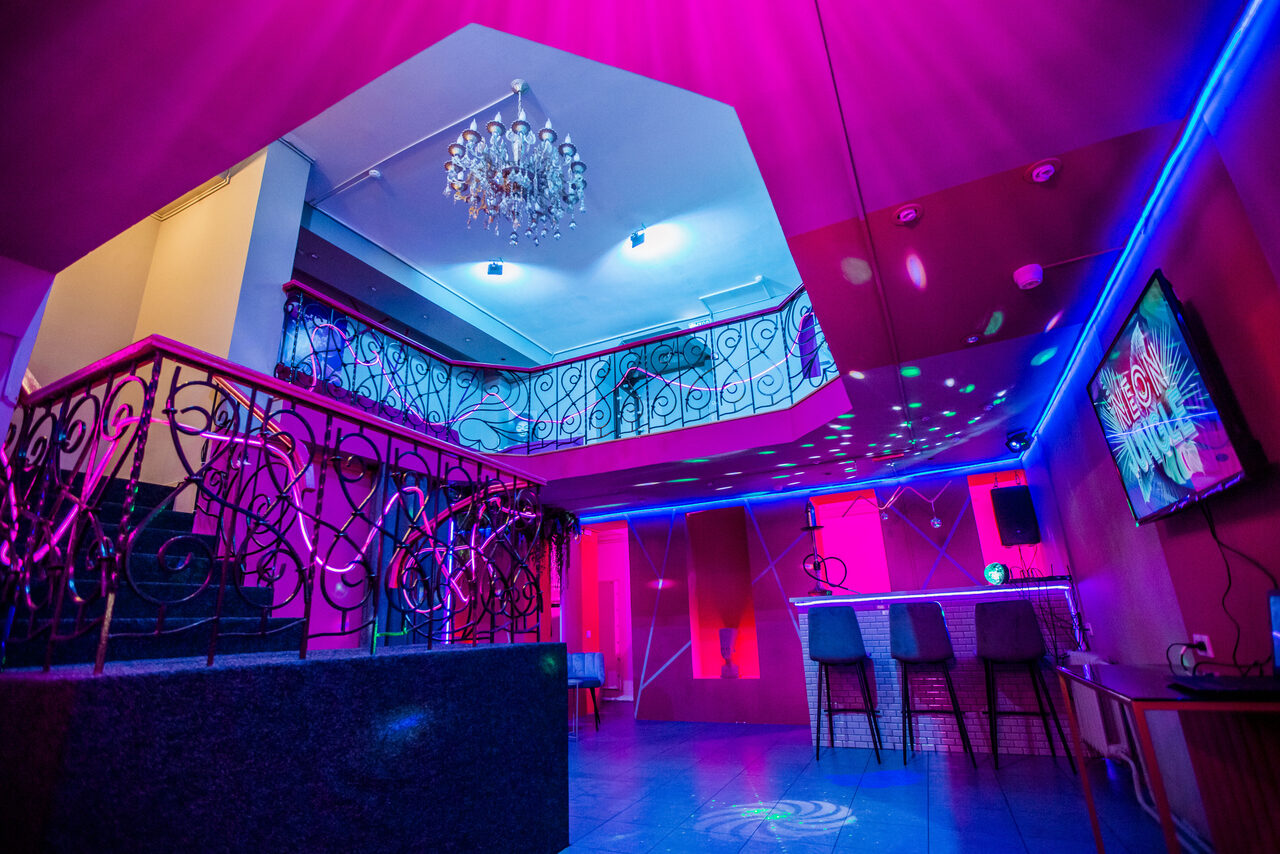 Арендовать Stylized party loft