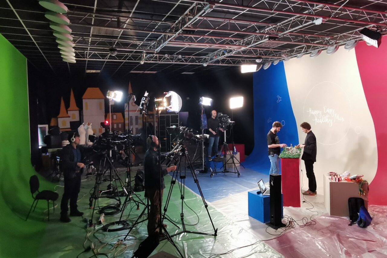 Арендовать Hall with a theater stage and chroma key