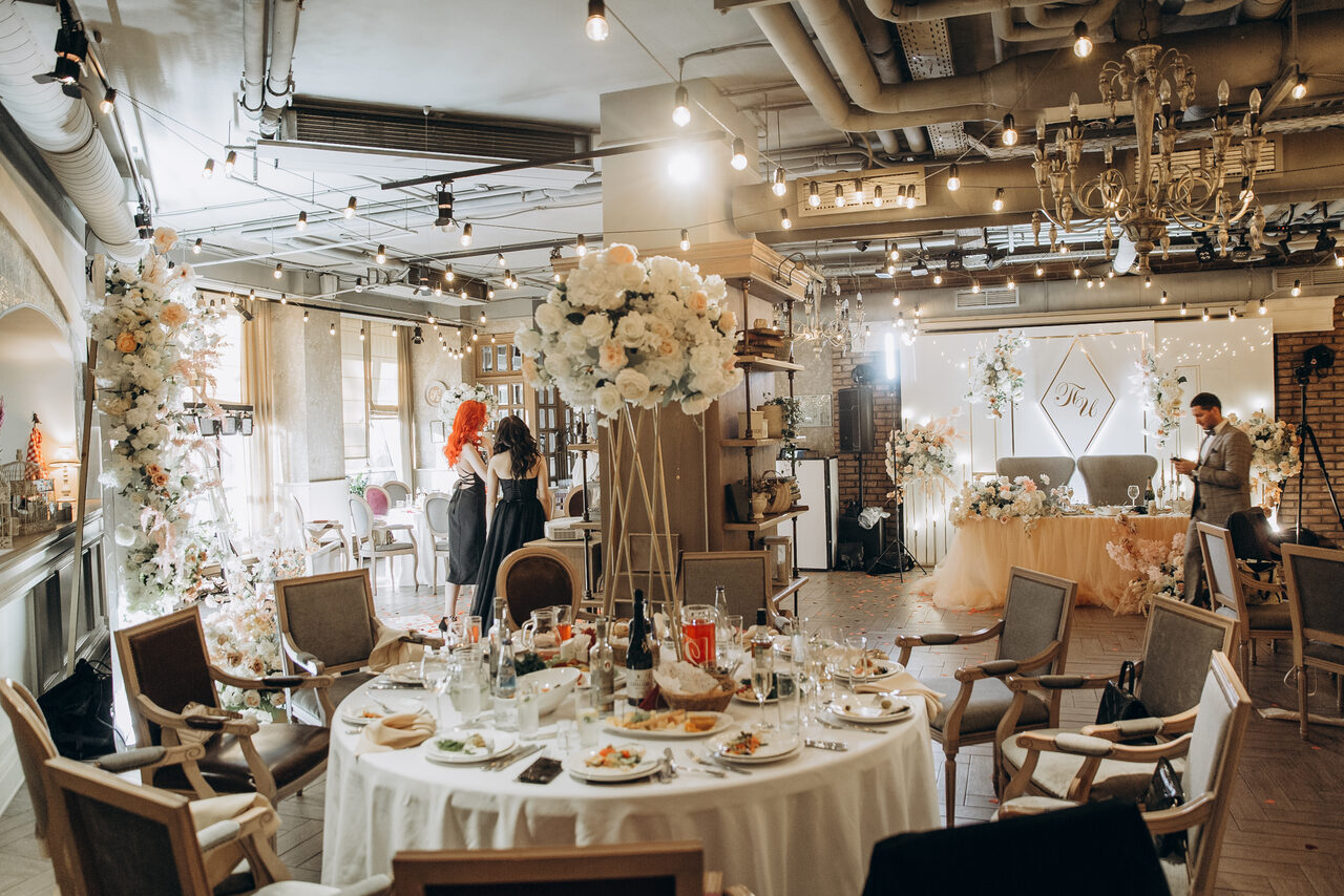 Арендовать Большой банкетный зал в итальянском стиле