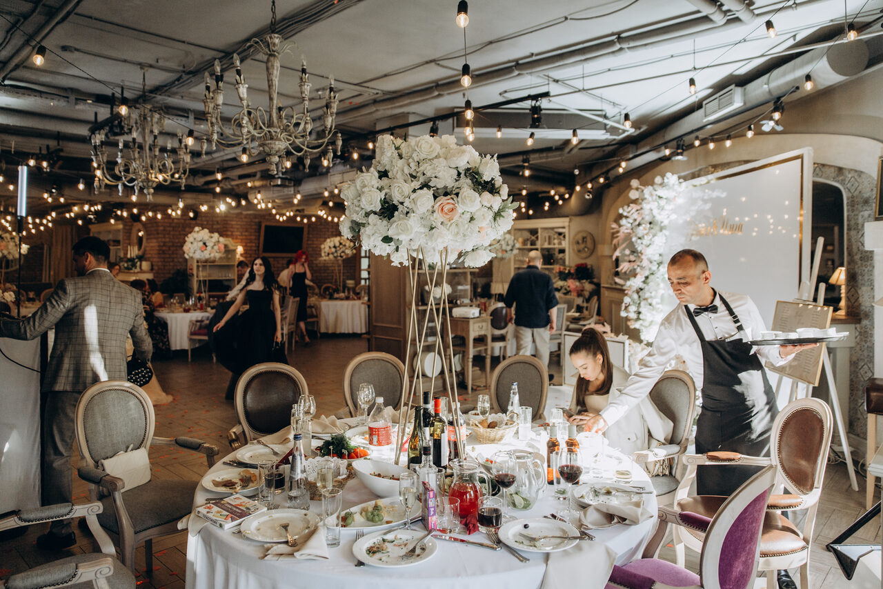 Арендовать Большой банкетный зал в итальянском стиле