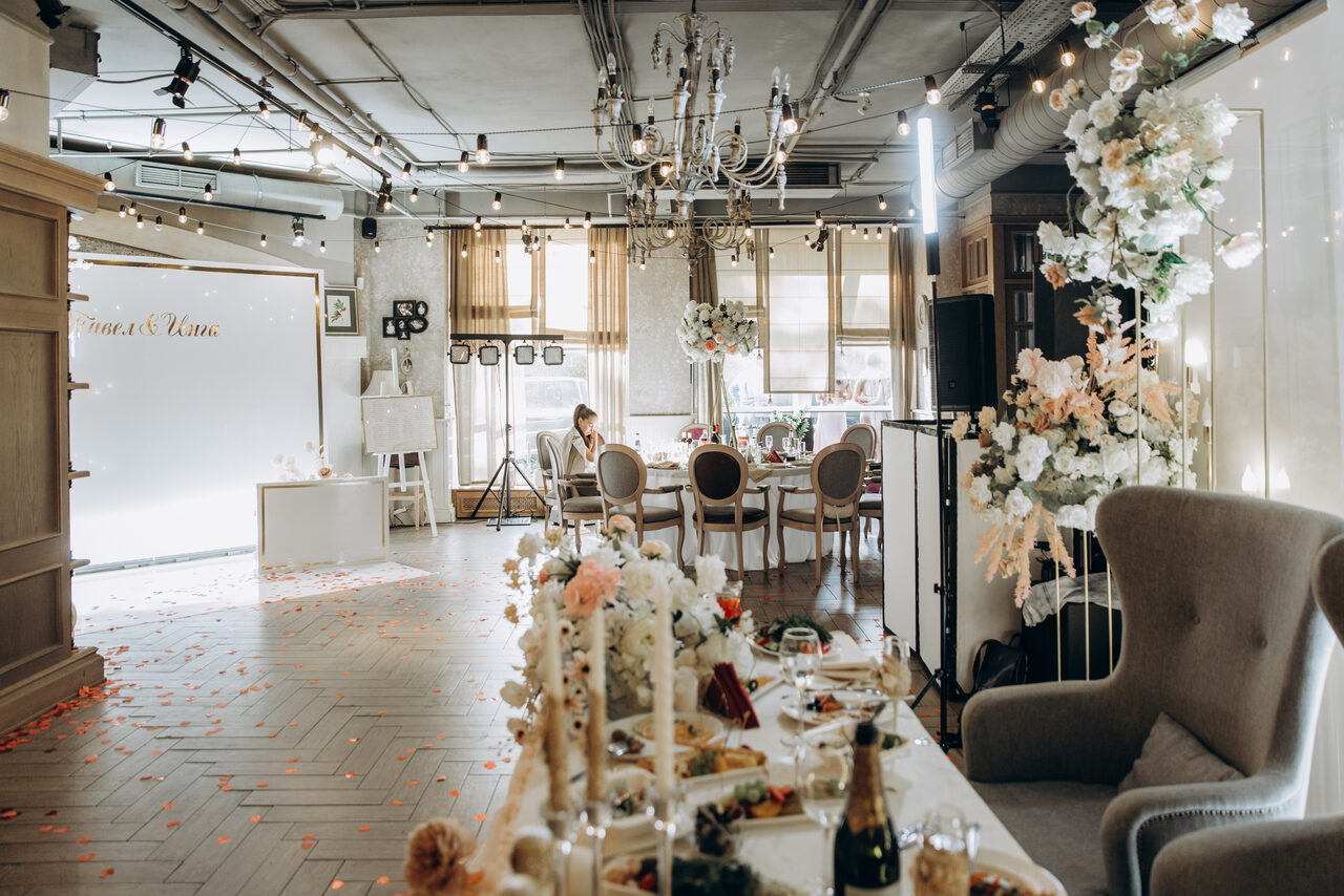 Арендовать Большой банкетный зал в итальянском стиле