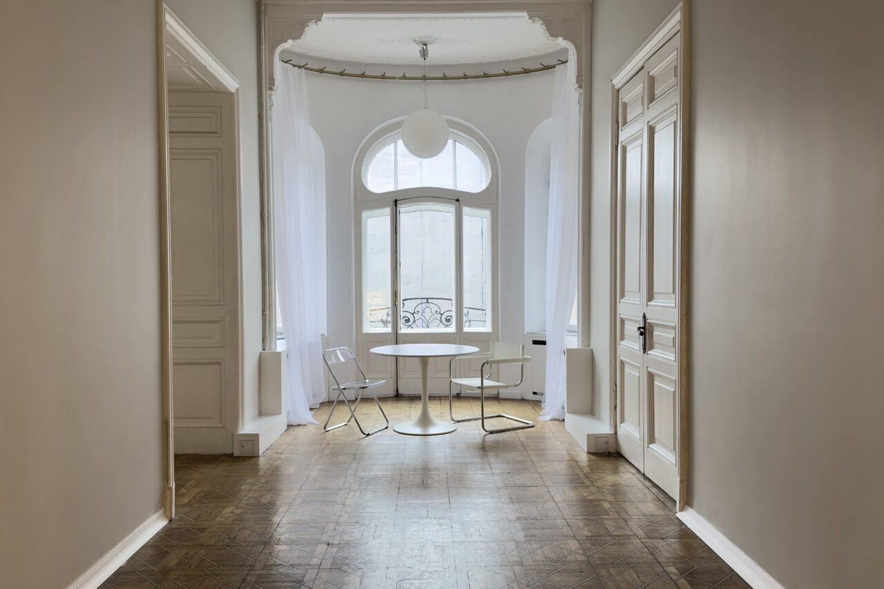 Арендовать Small hall in classical style for various events