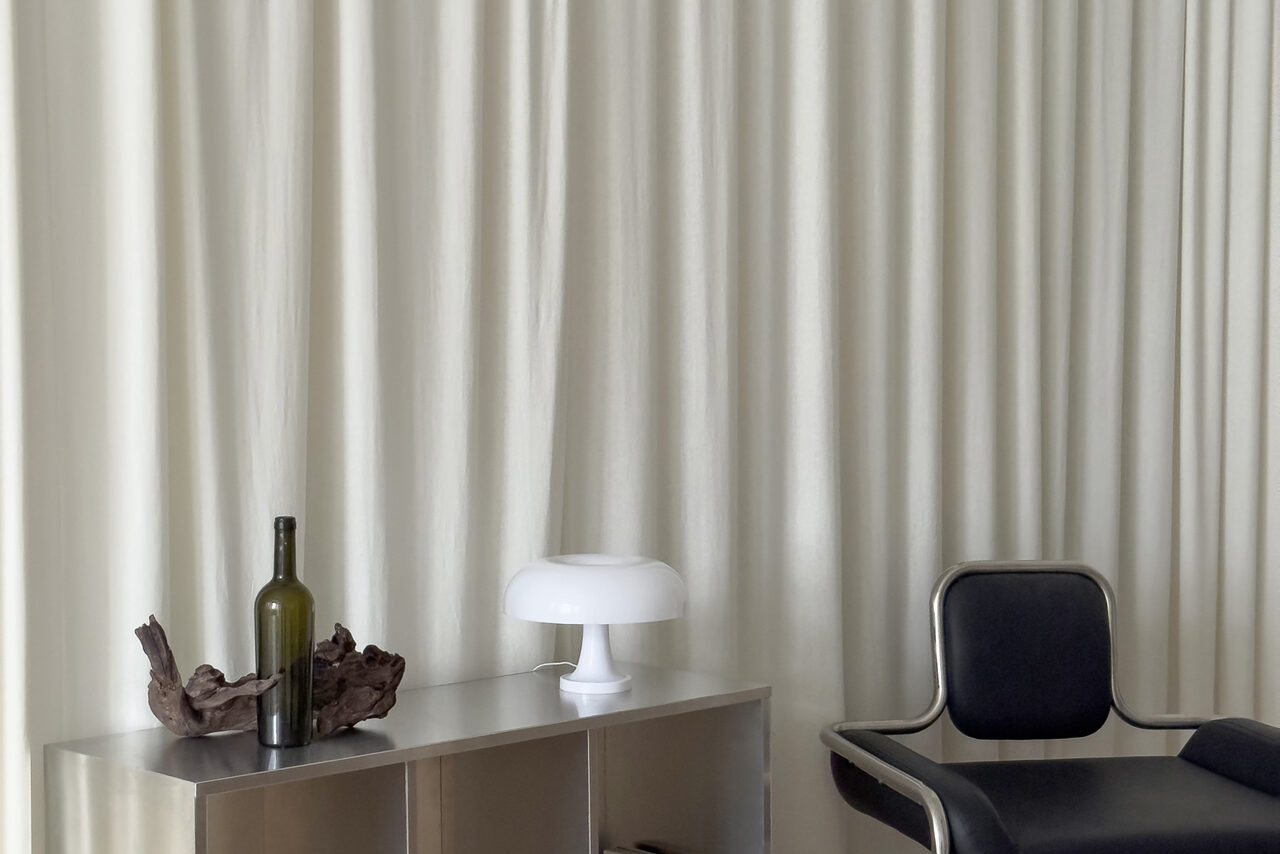 Арендовать Малый зал в классическом стиле для различных мероприятий