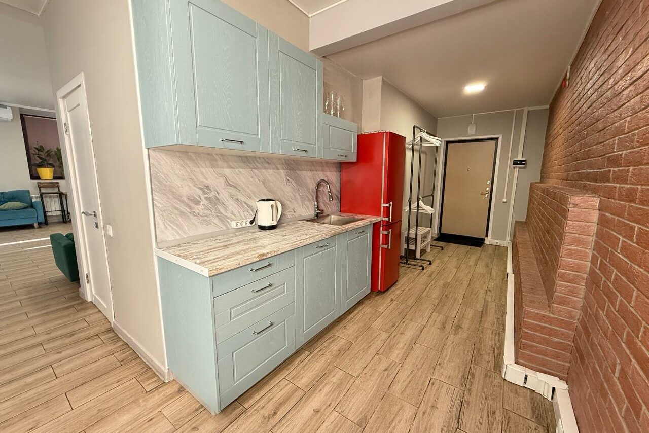 Арендовать Лофт-конструктор с мягкими диванами