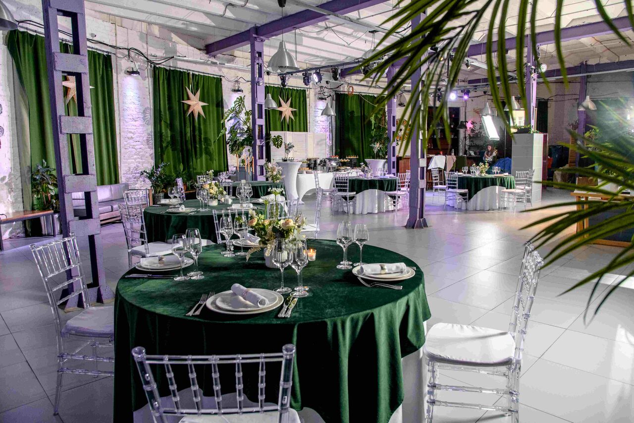 Арендовать Semicircular ecoloft with unique illumination